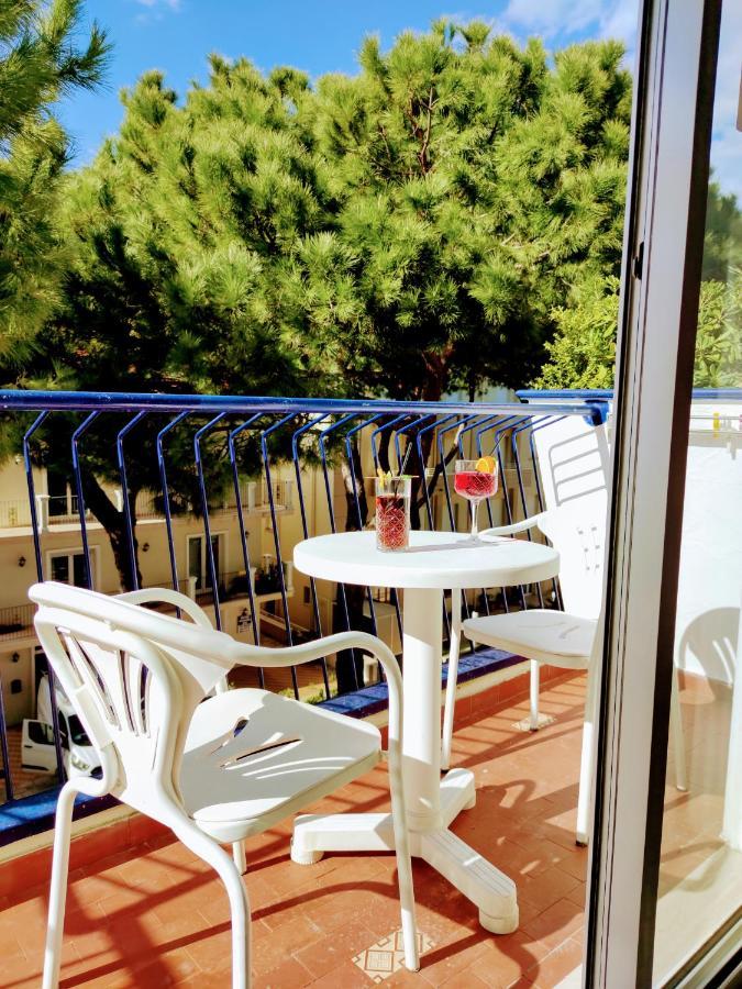 Hotel Adria B&B - Colazione Fino Alle 12 Misano Adriatico Εξωτερικό φωτογραφία