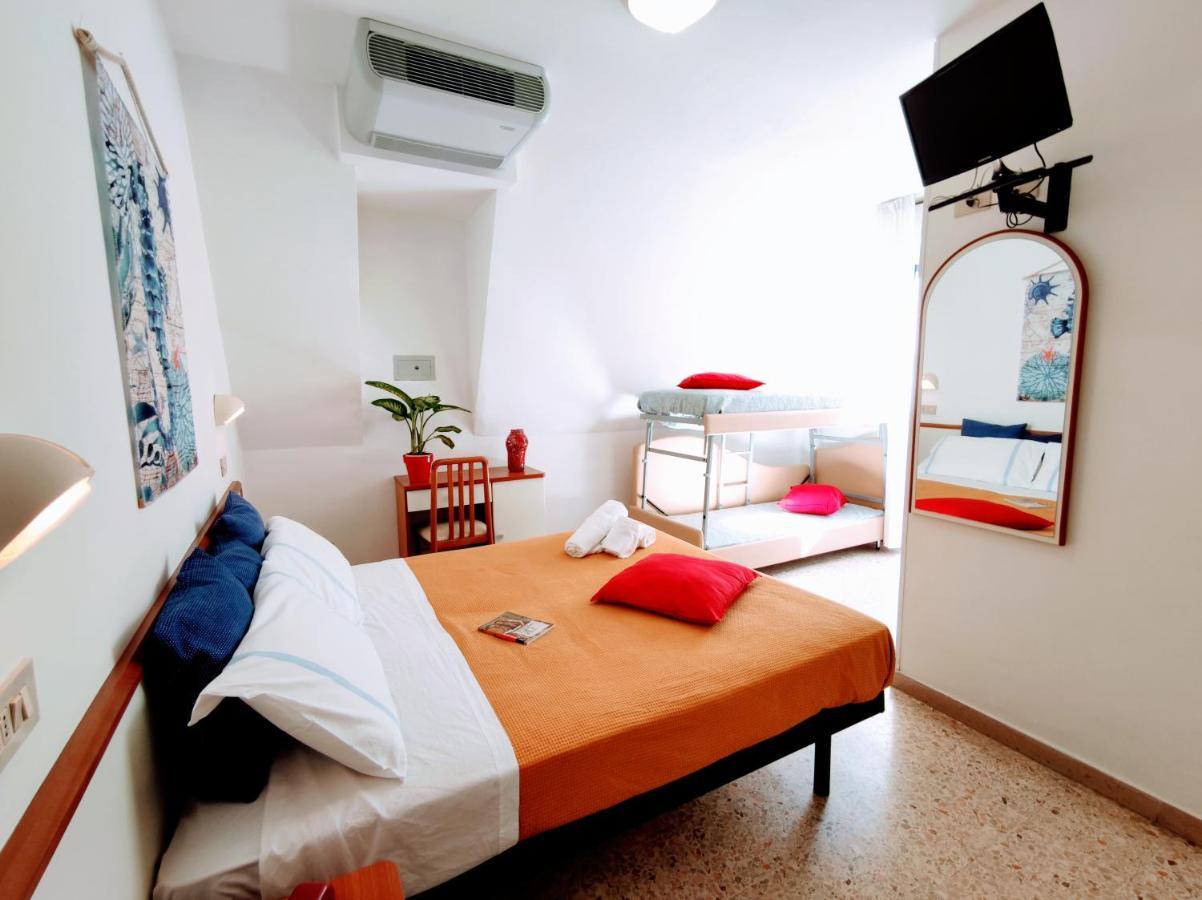 Hotel Adria B&B - Colazione Fino Alle 12 Misano Adriatico Εξωτερικό φωτογραφία