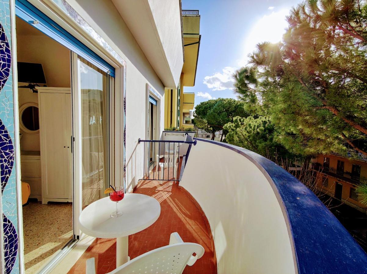 Hotel Adria B&B - Colazione Fino Alle 12 Misano Adriatico Εξωτερικό φωτογραφία