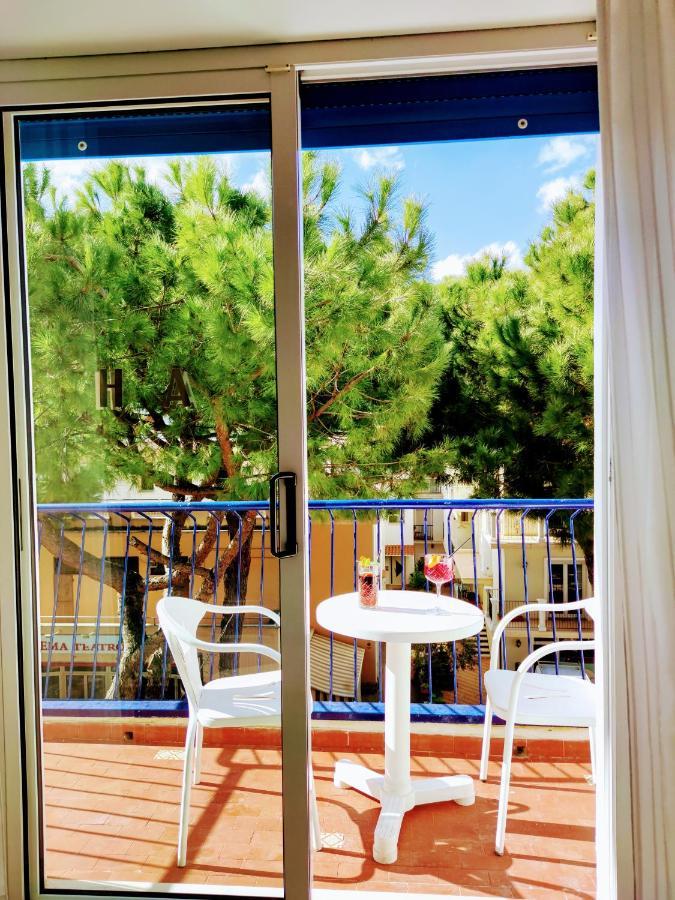 Hotel Adria B&B - Colazione Fino Alle 12 Misano Adriatico Εξωτερικό φωτογραφία