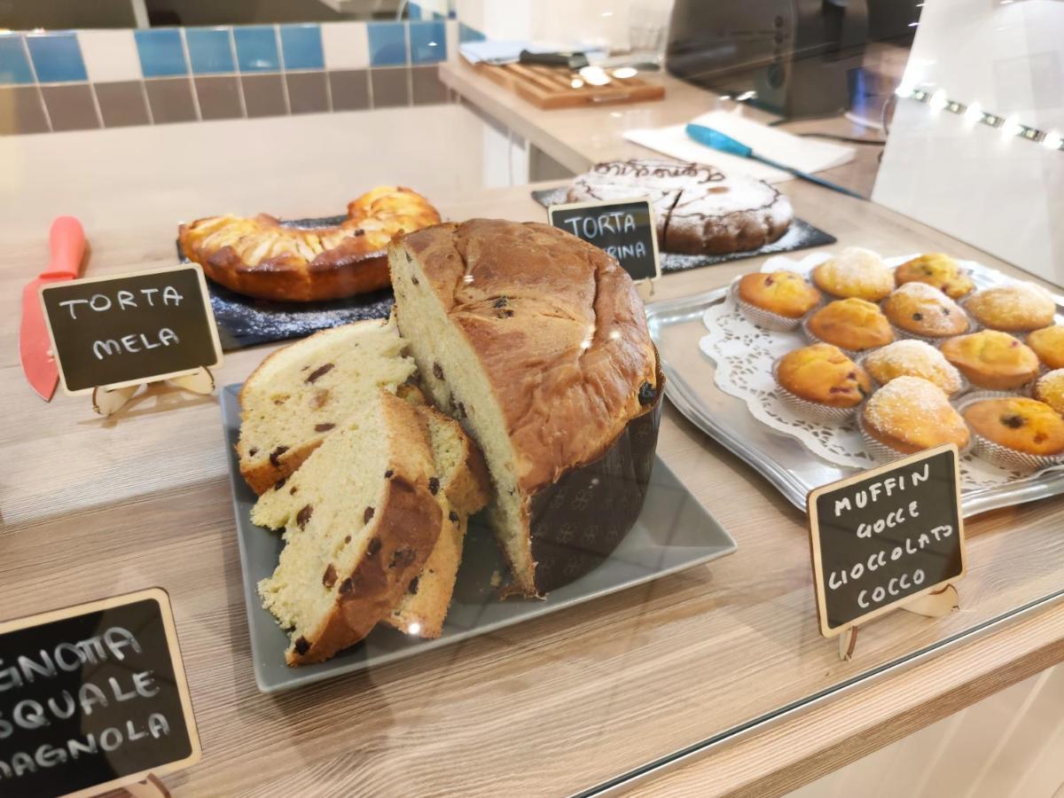 Hotel Adria B&B - Colazione Fino Alle 12 Misano Adriatico Εξωτερικό φωτογραφία