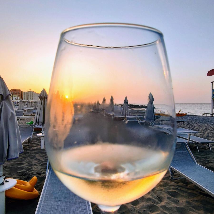 Hotel Adria B&B - Colazione Fino Alle 12 Misano Adriatico Εξωτερικό φωτογραφία